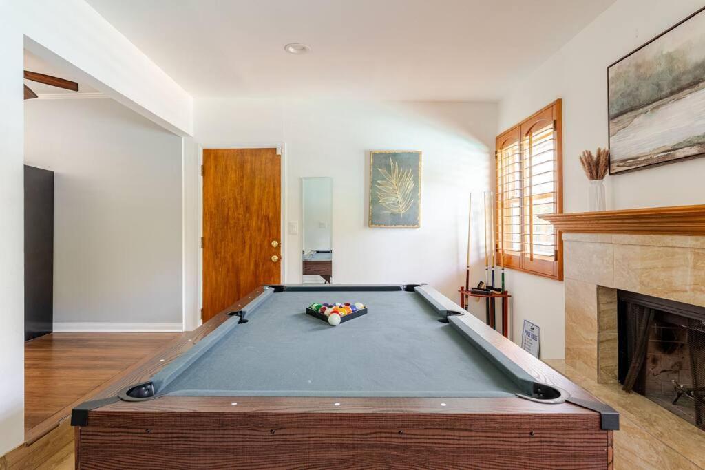 Casa de férias Newly Furnished Pool House *